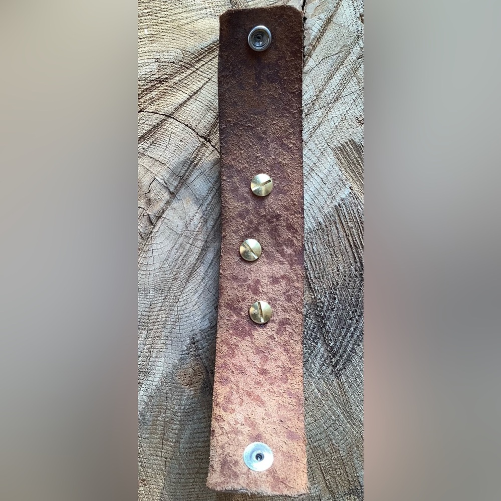 Leather cuff, St Michael,up to 7” wrist - Picture 6 of 9
